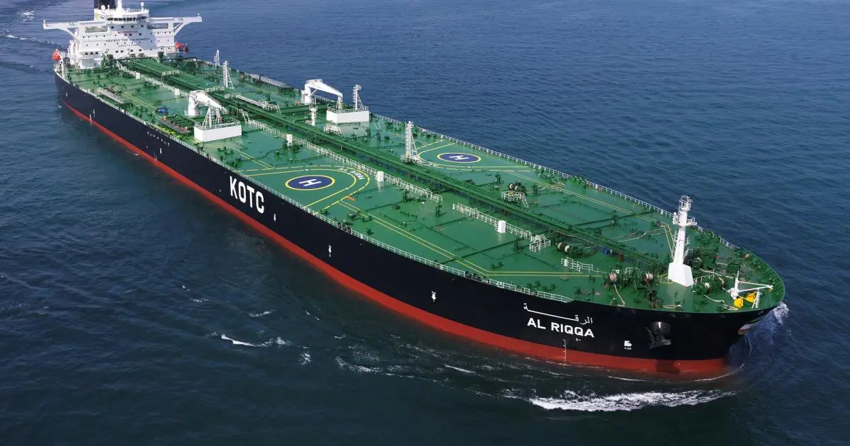 انفجار ناقلة نفط قبالة الكويت والسلطات تنفي وقوعه في مياهها