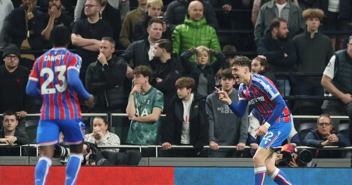 توتنهام يسقط أمام كريستال بالاس ويتابع انهياره بالدوري الإنجليزي