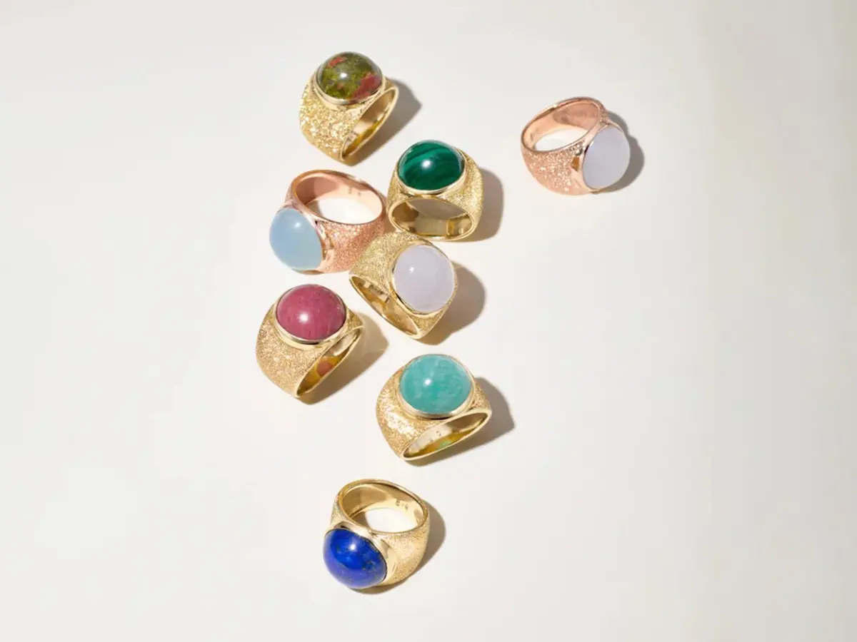 موضة الخواتم الكبيرة في هذا الموسم: تألق وجرأة في الإطلالات الرمضانية