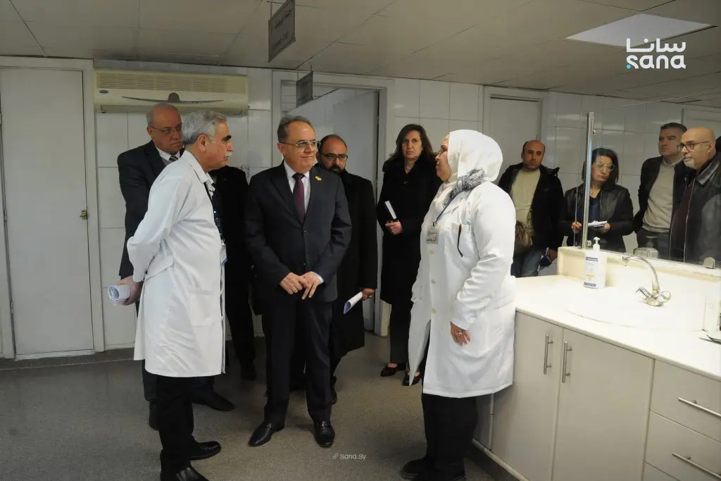 وزير التعليم العالي يطلع على واقع العمل واحتياجات مشفى التوليد الجامعي بدمشق