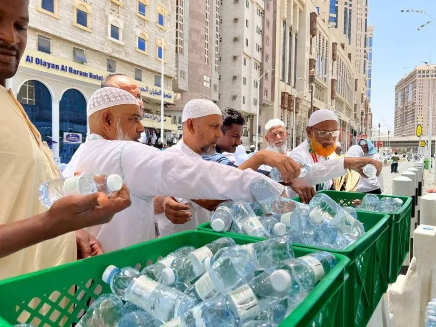 الأمير سعود بن جلوي يستقبل رئيس جمعية سقيا الماء بمكة