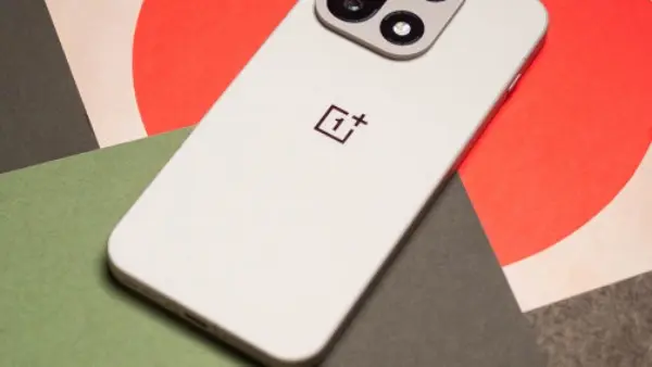 بميزات احترافية وان بلس تغزو الأسواق بهاتف جديد إليك أهم مواصفاته