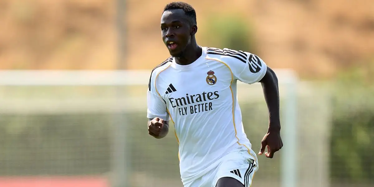 “صخرة دفاعية”.. إشادة كبيرة بمدافع ريال مدريد الشاب