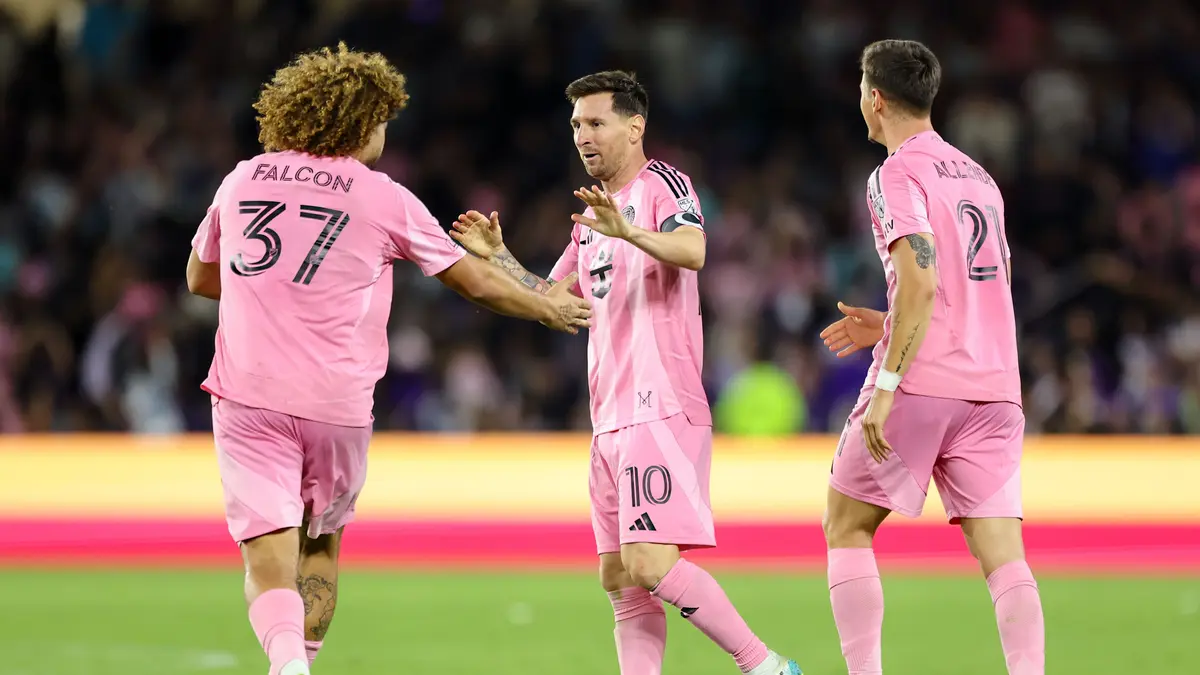 ما القنوات الناقلة لمباراة دي سي يونايتد وإنتر ميامي في الدوري الأمريكي 2026؟ وكيف تشاهدها عبر الإنترنت؟