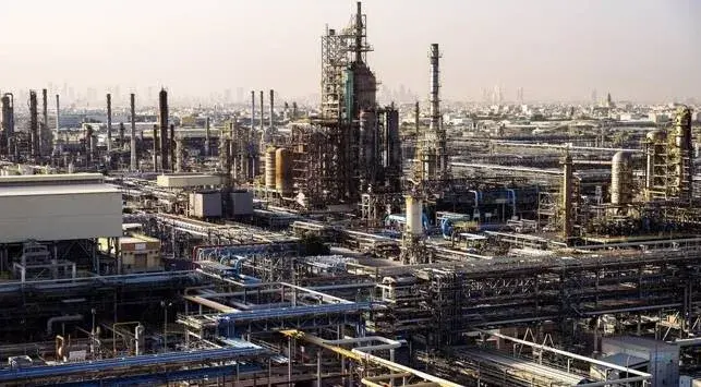 هجوم صاروخ إيراني يستهدف مصفاة «بابكو» في البحرين