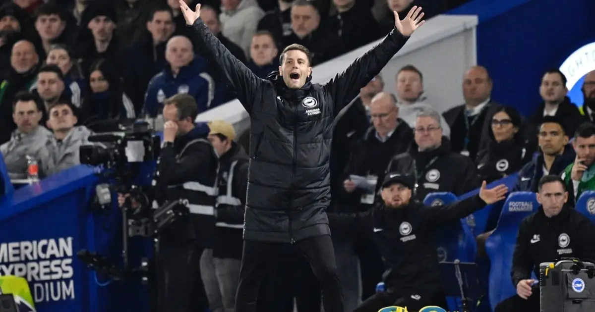 مدرب برايتون غاضباً: أرسنال يستغل تساهل الحكام لإضاعة الوقت