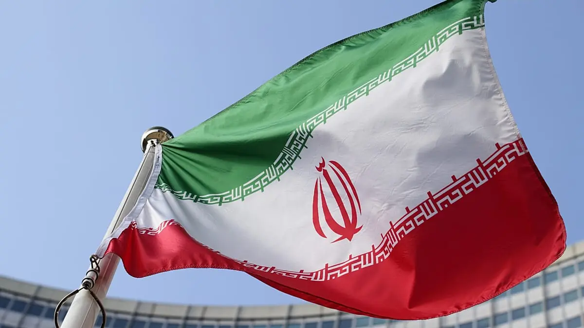 إيران تفوض مجلس القيادة المؤقت بصلاحيات واسعة لإدارة شؤون الدولة