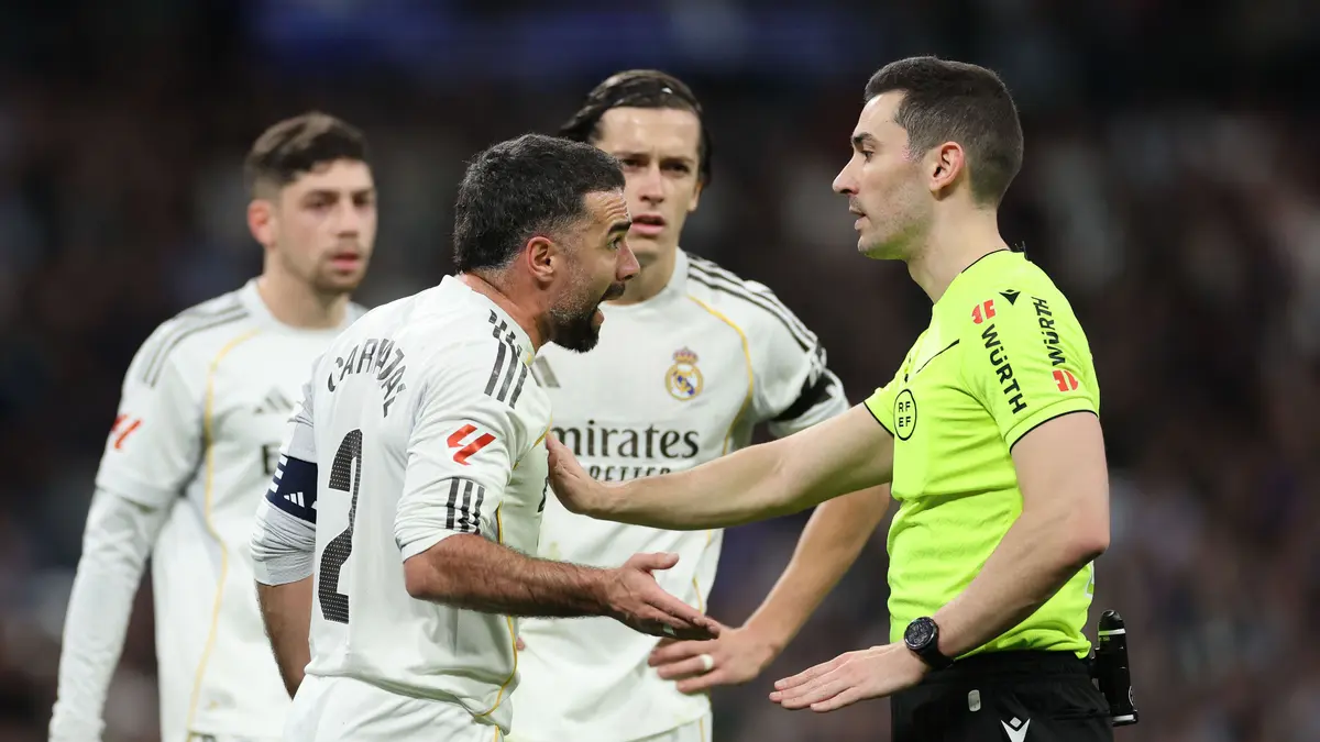 أربيلوا ليس السبب.. غرفة ملابس ريال مدريد تخرج عن السيطرة