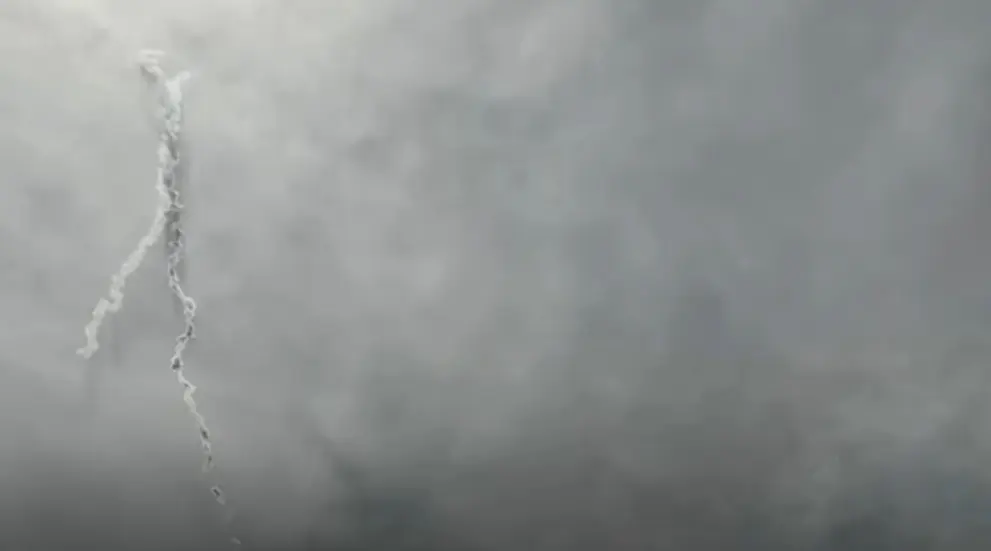 قطر تعلن اعتراض موجات صاروخية إيرانية وهجمات بالمسيرات (فيديو)