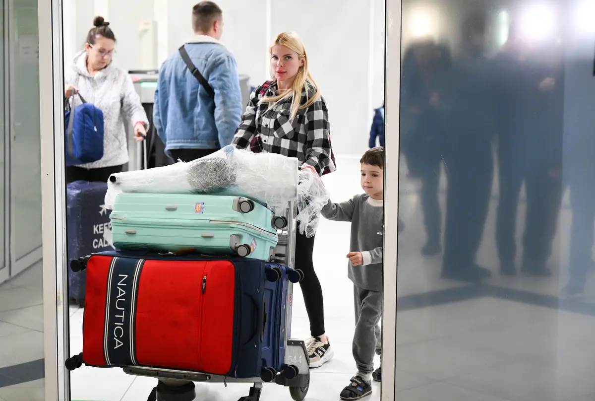 بسبب حرب الشرق الأوسط.. مئات الروس عالقون في آسيا