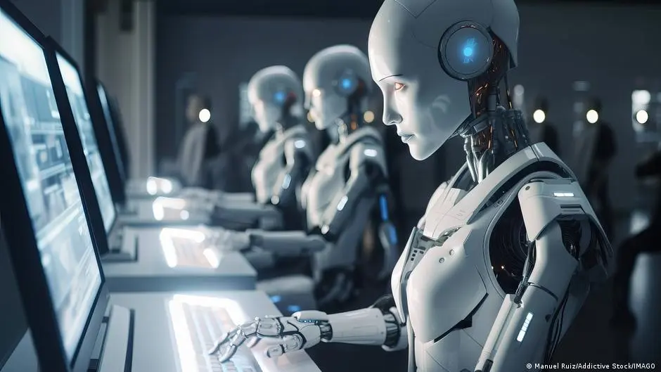 مهام "كلود" السرية.. من مطاردة مادورو إلى ضرب إيران