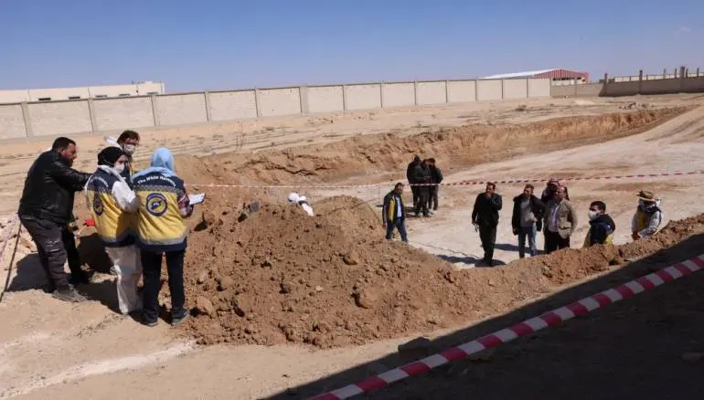 الدفاع المدني: انتشال رفات 14 شخصاً في عدرا الصناعية بريف دمشق