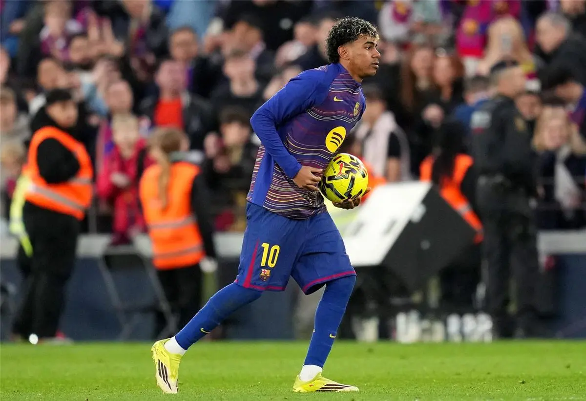 أول رد فعل من لامين يامال بعد خروج برشلونة من كأس ملك إسبانيا
