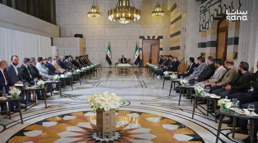 الرئيس الشرع يحدد أولويات بناء الدولة ويكشف خطط إعادة الإعمار في سوريا