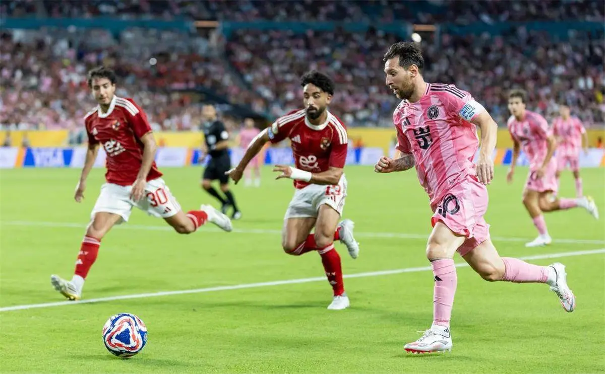 ترامب يتغزل في الأهلي بحضور ليونيل ميسي: أفضل فريق مصري