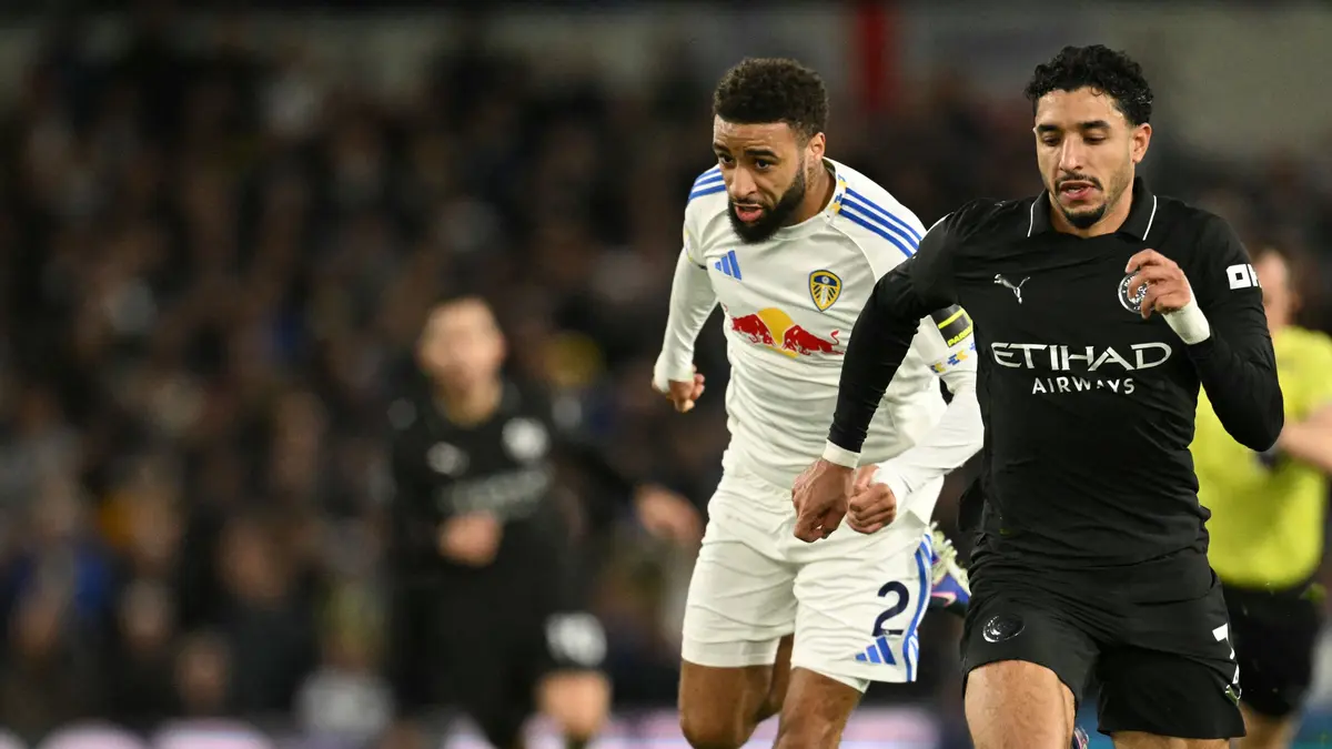 مهاجم جديد ينافس مرموش على مقعد ليفاندوفسكي.. هل بدأ برشلونة المفاوضات؟