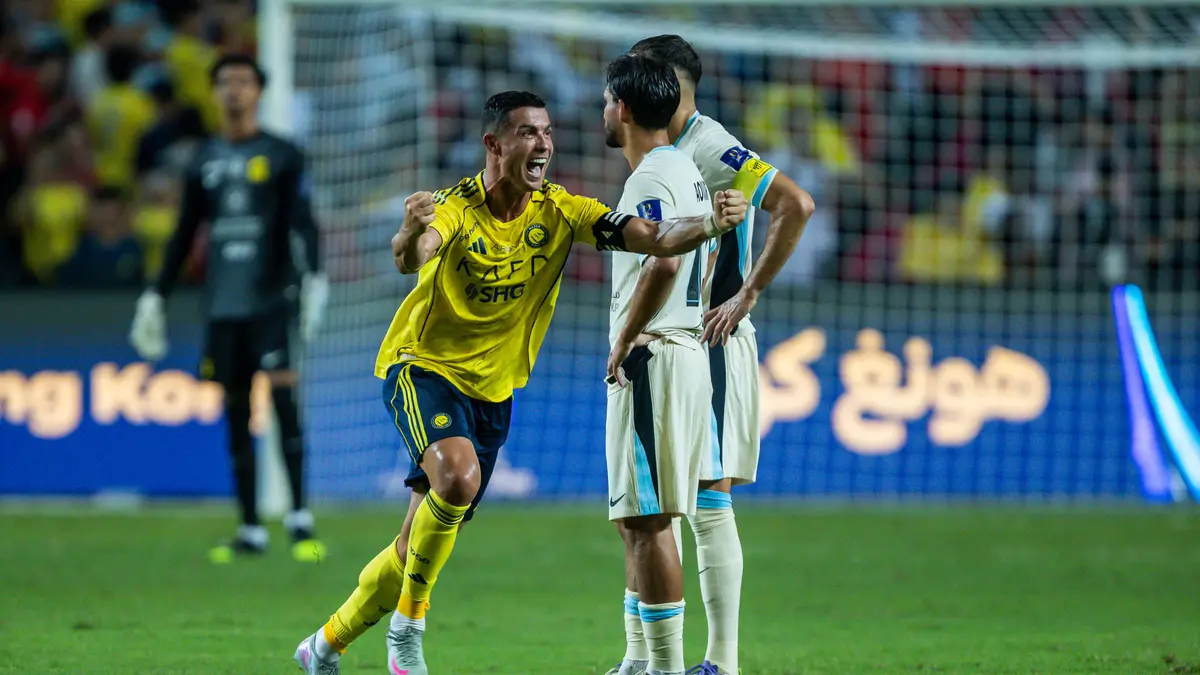 بالفيديو.. أسطورة الاتحاد: أتمنى تتويج النصر بالدوري السعودي