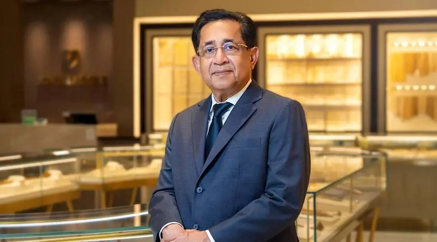 ملياردير المجوهرات جوي ألوكاس يتوقع استمرار صعود الذهب