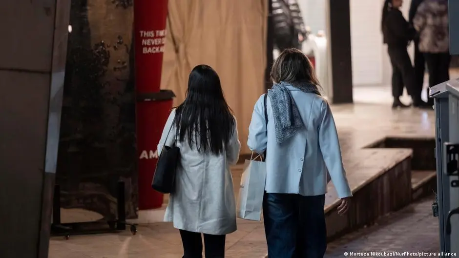 إيران: فسيفساء من الأعراق والأديان تعصف بها الأزمات