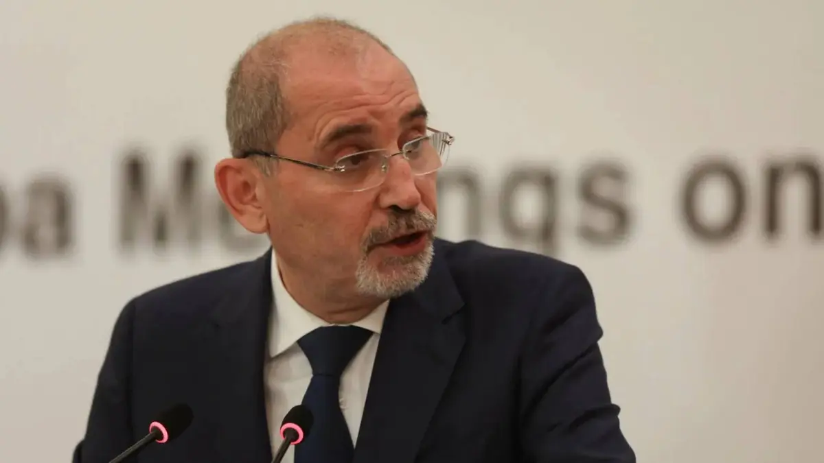 الصفدي يبحث خفض التصعيد في المنطقة مع وزيري خارجية التشيك وليتوانيا