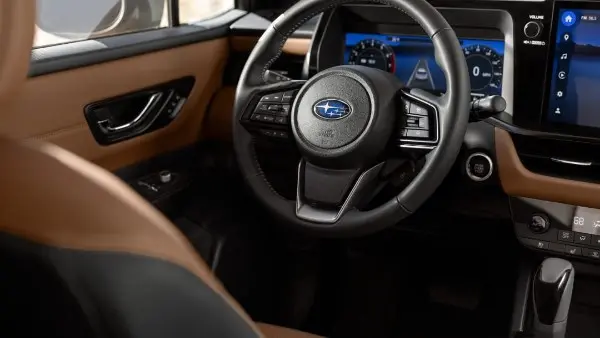 أول سيارة سوبارو بميزة القيادة بدون استخدام اليدين