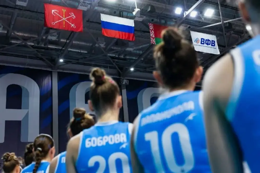 بالعلم والنشيد الوطني.. قرار أوروبي يعيد منتخبات روسيا للشباب للمنافسات