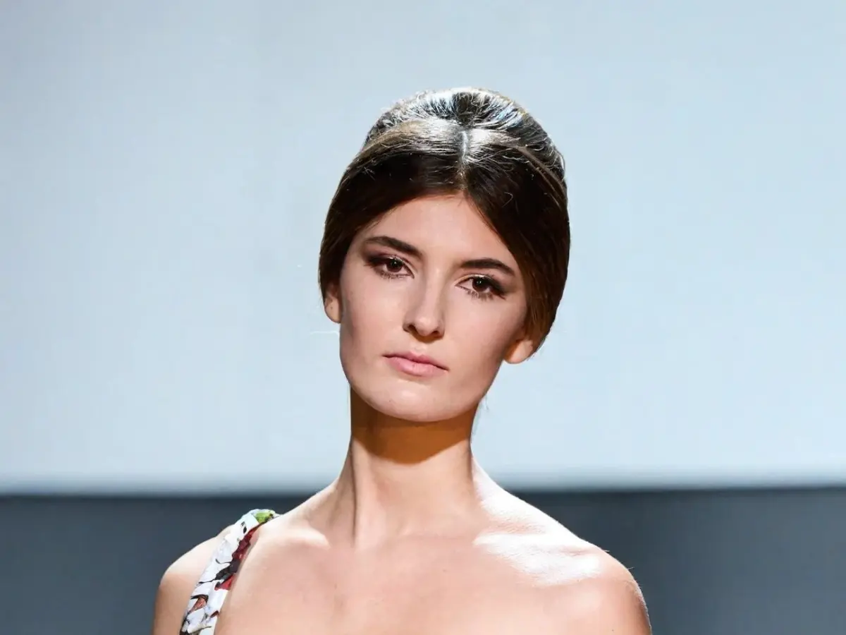 في يوم المرأة العالمي: تسريحات شعر عملية للمرأة العاملة من عروض الأزياء