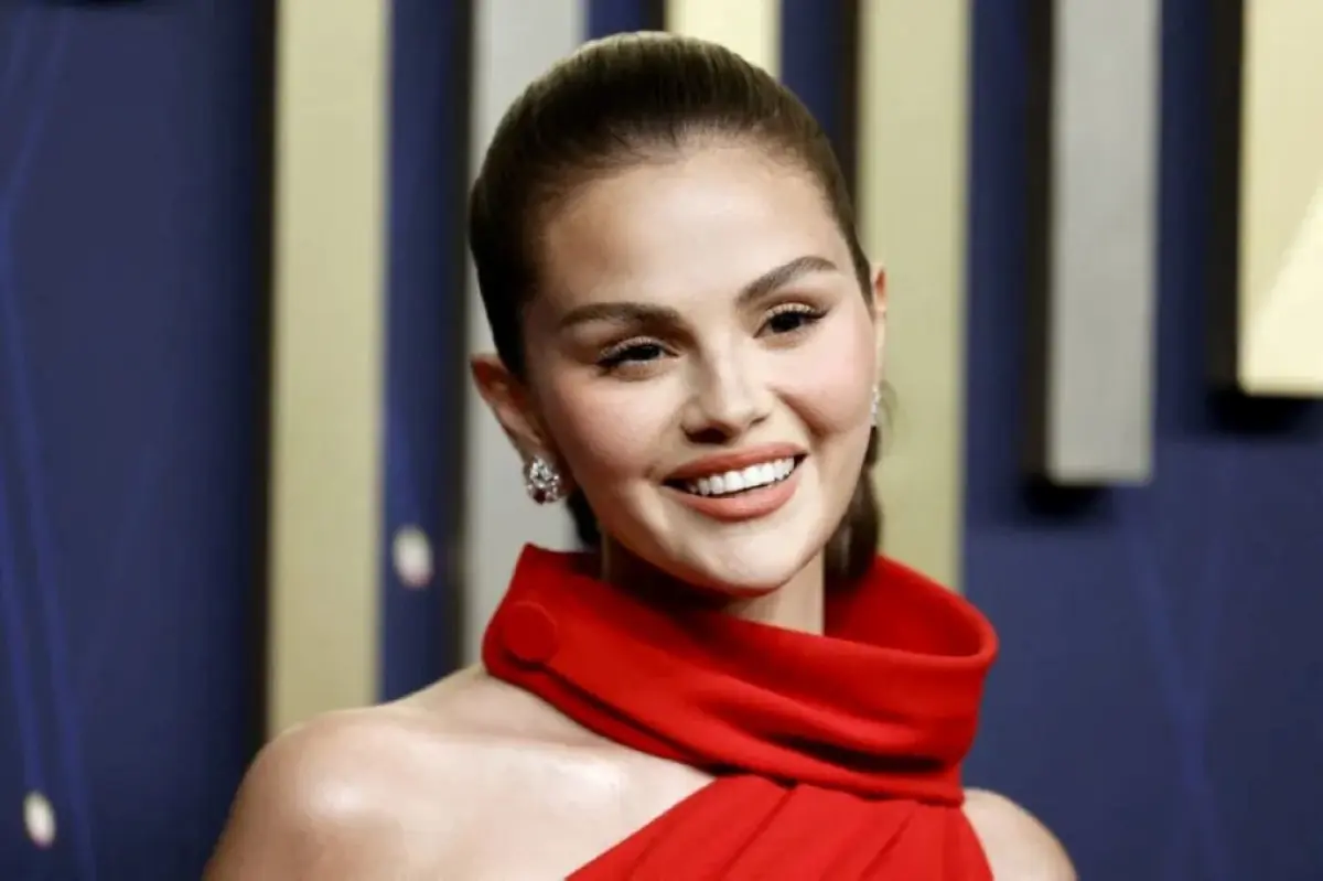 سيلينا غوميز تُعبر عن صداقتها الوثيقة بمارتن شورت وستيف مارتن: "سأكون دوماً موجودة"