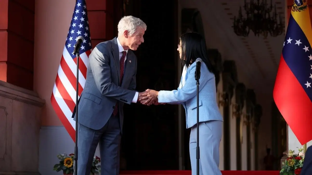 واشنطن وكراكاس تستأنفان العلاقات الدبلوماسية بعد قطيعة منذ 2019