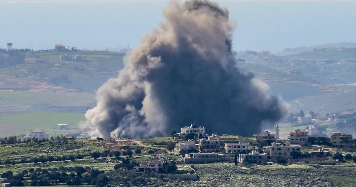 بالصور.. غارات إسرائيلية مكثفة وموجات نزوح واسعة في لبنان