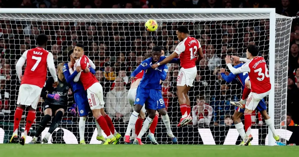 مطالب بالتدخل الفوري ضد فوضى الكرات الثابتة في الدوري الإنجليزي