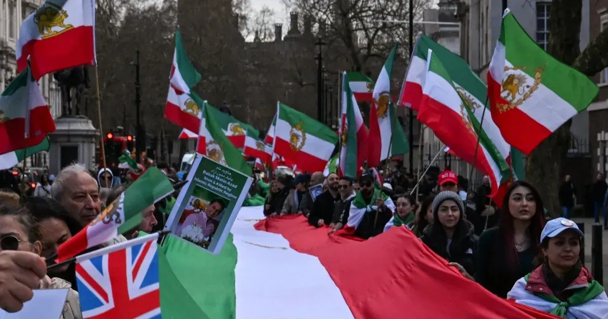 الشرطة البريطانية تعتقل 4 أشخاص بتهمة التجسس لصالح إيران في لندن