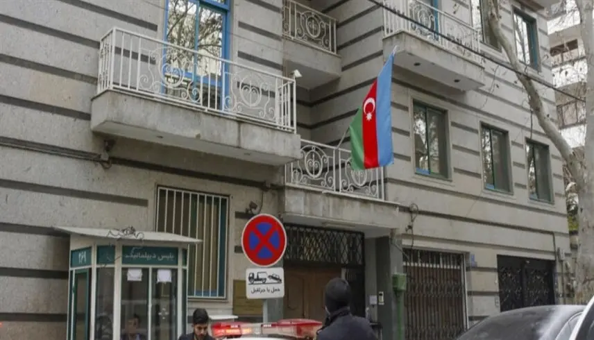 بعد تعرضها للقصف.. أذربيجان تسحب دبلوماسييها من إيران - موقع 24