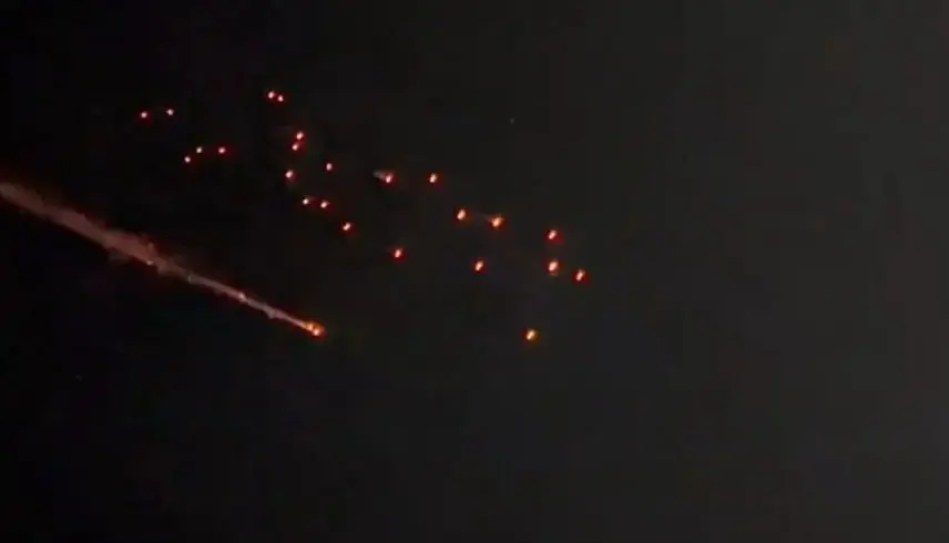 تصعيد جديد.. إيران تستخدم رؤوساً عنقودية في هجمات على إسرائيل - موقع 24