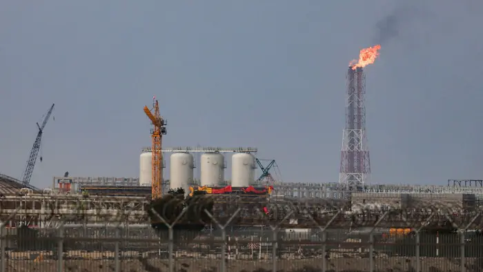 قطر تحذر: استمرار الحرب قد يجبر دول الخليج على وقف صادرات الطاقة خلال أسابيع