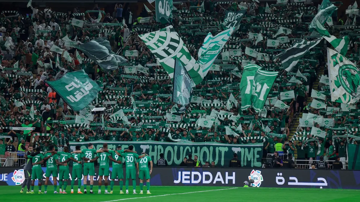 "لفتة إنسانية" من جماهير أهلي جدة تجاه فهد المولد الذي دخل في غيبوبة