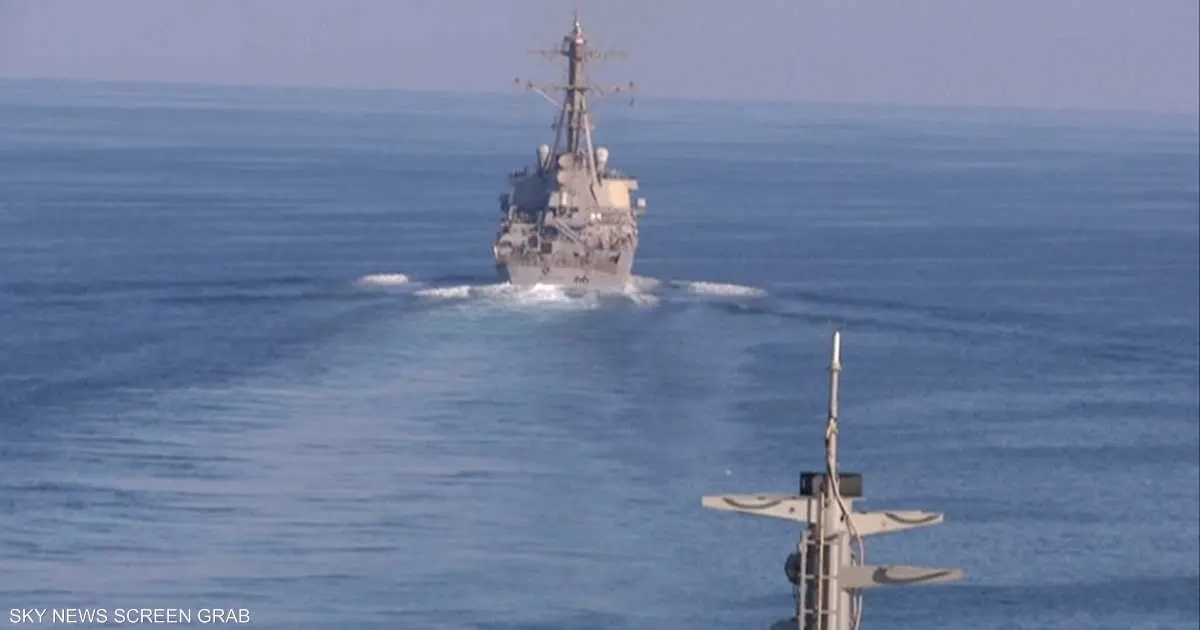 واشنطن: البحرية الأميركية ستواكب السفن عبر مضيق هرمز قريبا