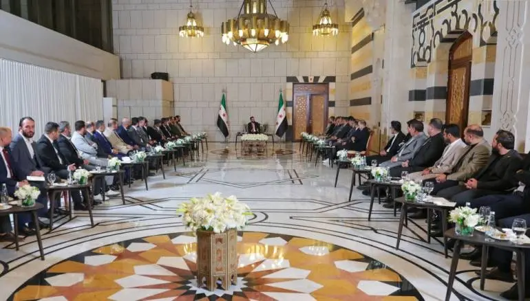 لقاء الرئيس الشرع مع الإعلاميين والناشطين: تحديات البناء وآمال السوريين في عام التعافي