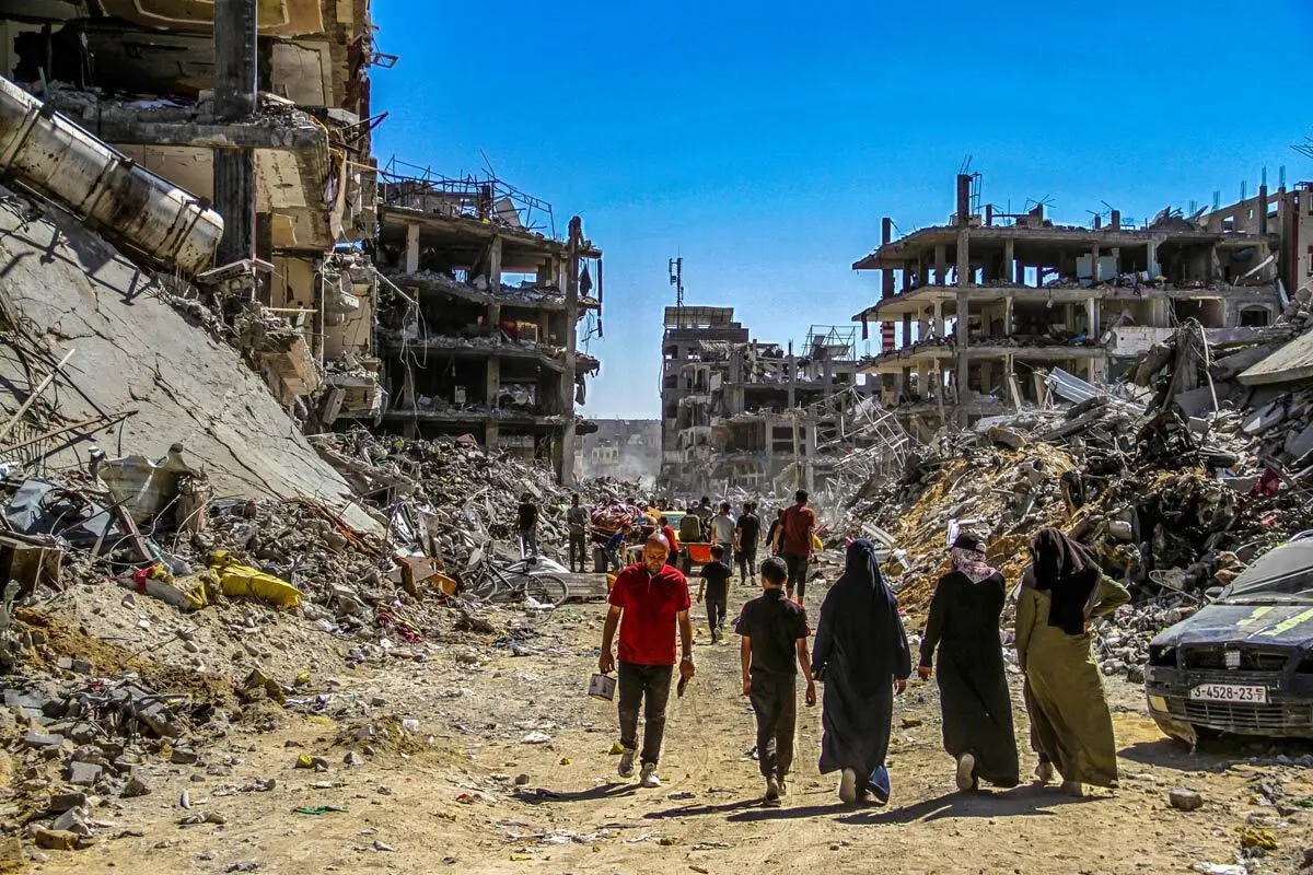 مصر تنظم فعالية إغاثية ضخمة في دير البلح وسط القطاع لدعم الغزيين