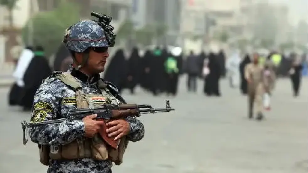 العراق.. اندلاع النيران داخل مستودع في قاعدة علاء الجوية ببغداد نتيجة هجوم مسيرات