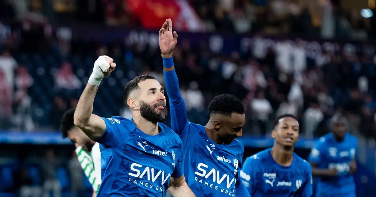 شاهد.. الهلال يتقدّم على النجمة في الشوط الأول بهدف كريم بنزيما