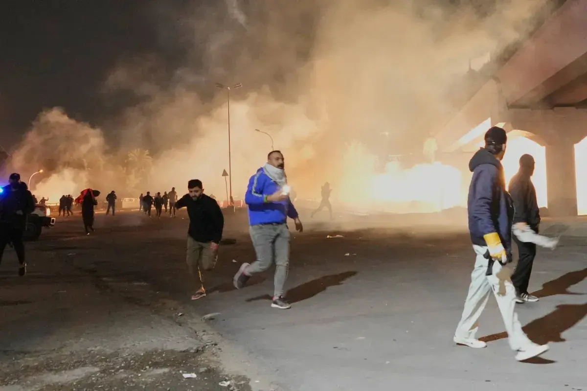 مخاوف من اتساع نطاق الحرب تربك الشارع العراقي وتنعش ذاكرة الأزمات