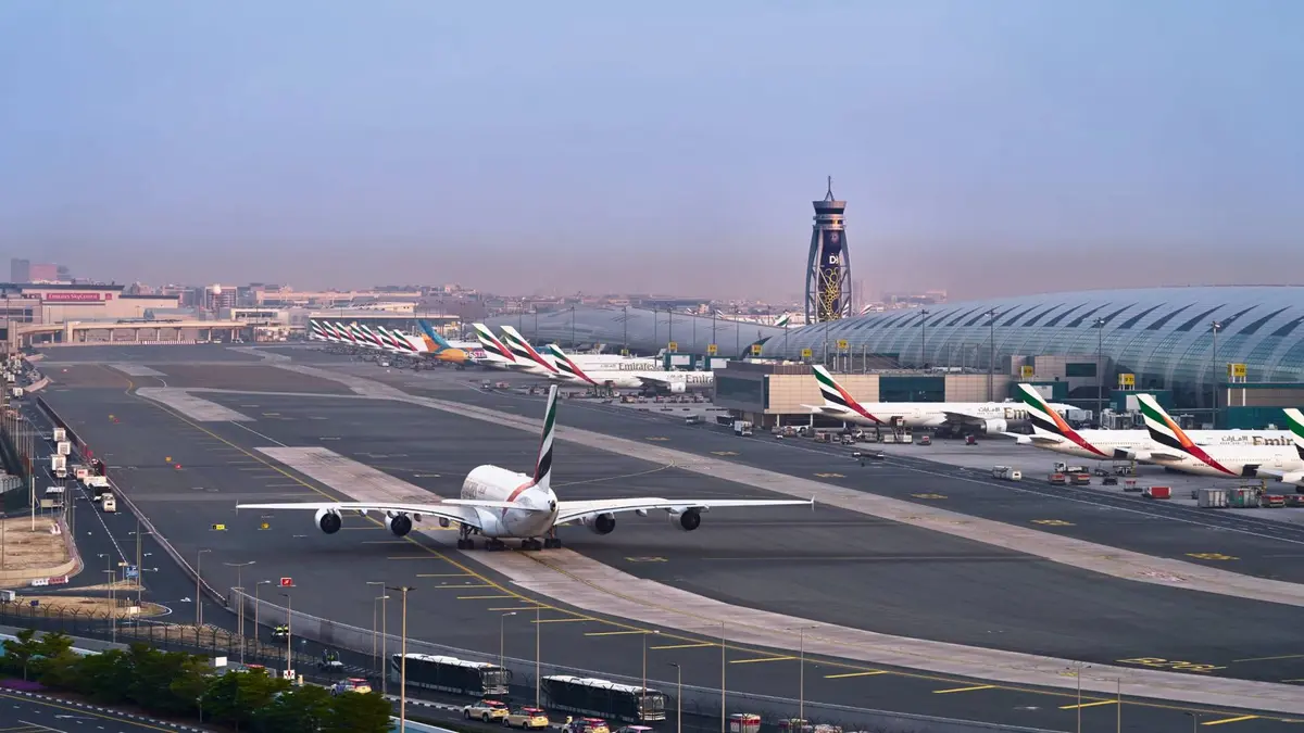 حكومة دبي: السيطرة على "حادث محدود" ناتج عن اعتراض جوي ولا إصابات