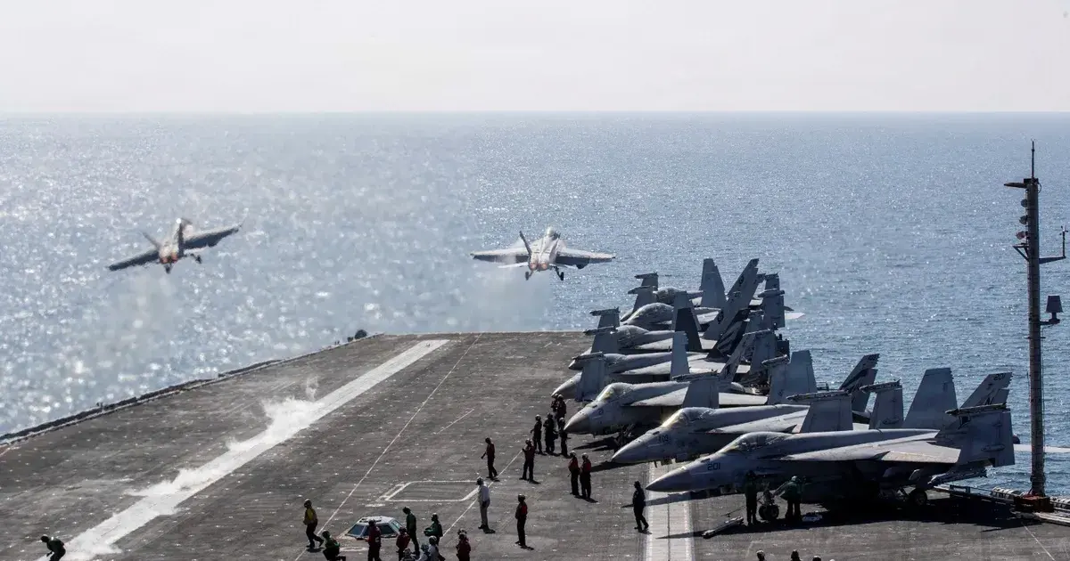 البيت الأبيض: الجيش الأميركي يدرس خطة لتسهيل مرور السفن عبر مضيق هرمز