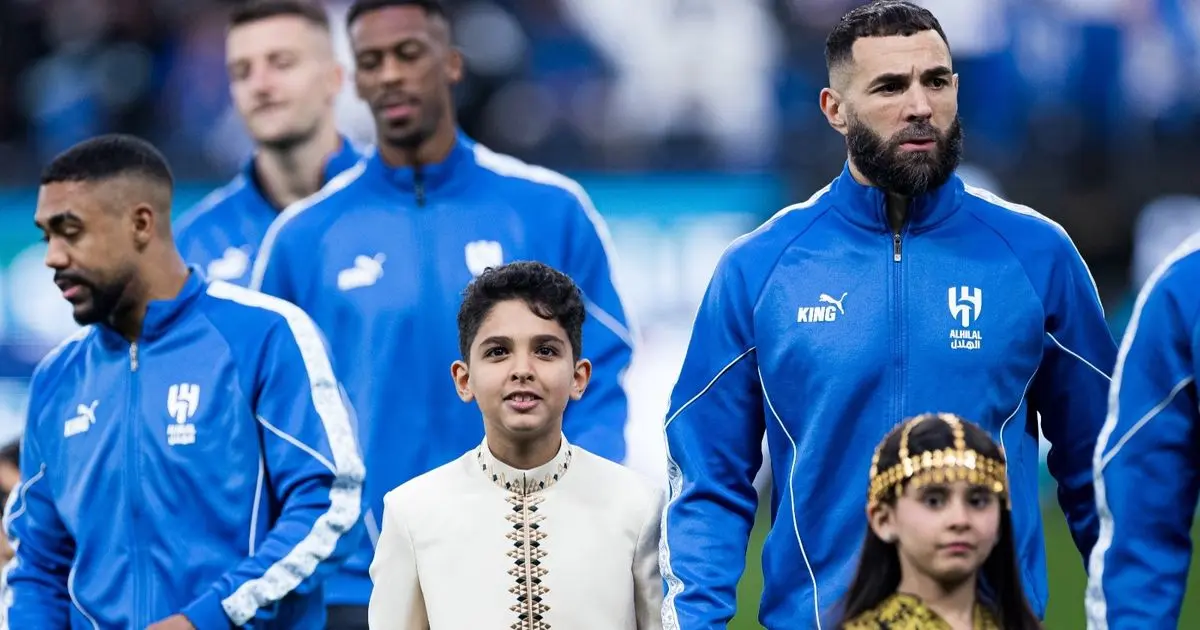 عودة بنزيما في تشكيلة الهلال الأساسية لمواجهة النجمة بالدوري السعودي