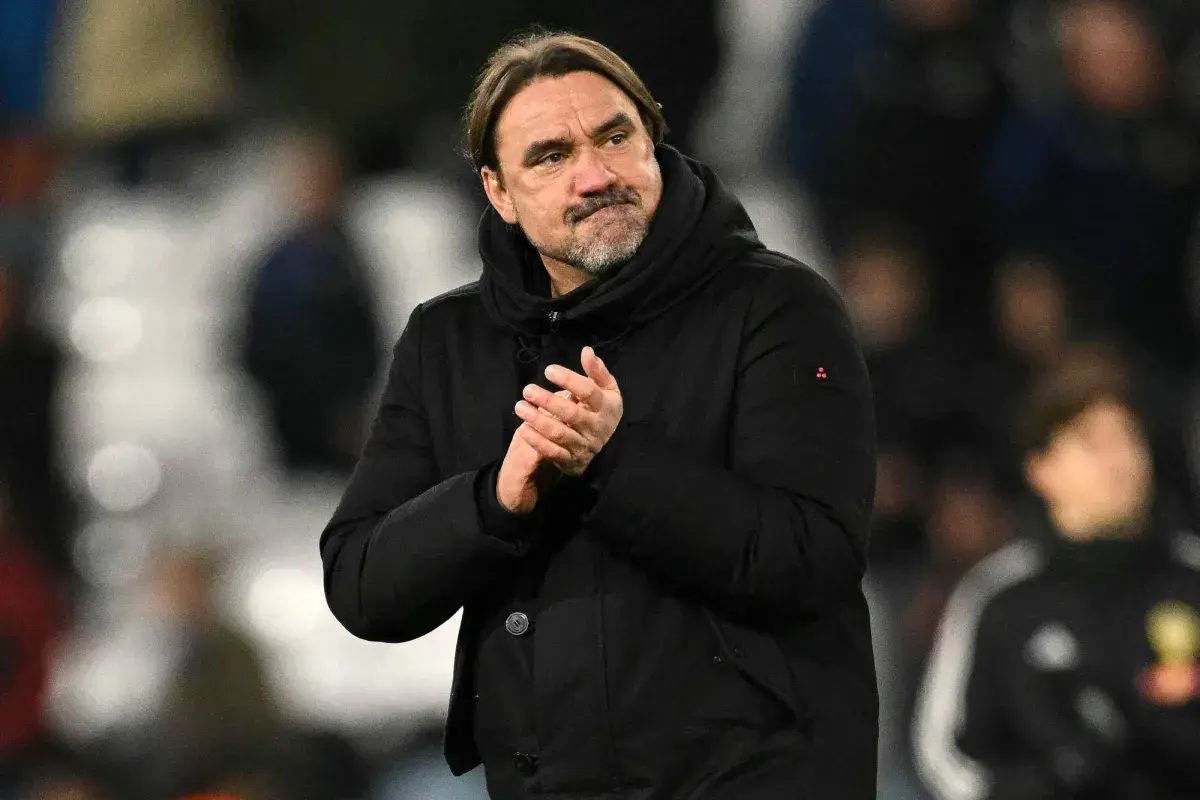 إيقاف فاركه مدرب ليدز وتغريمه