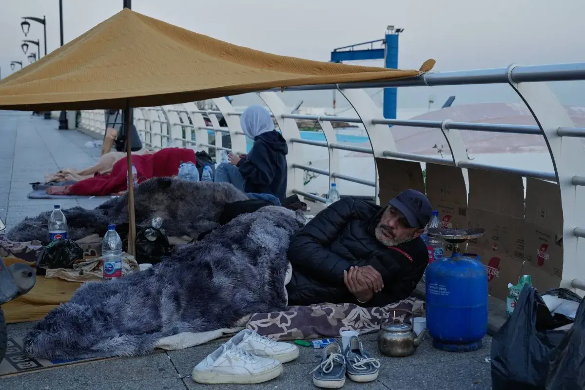 سكان ضاحية بيروت يمضون ليلتهم في الساحات... للمرة الثانية خلال أيام