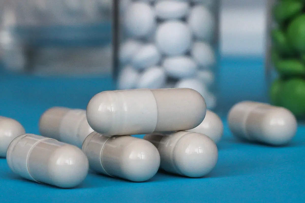 دراسة تربط بين فيتامين C وانخفاض ضغط الدم