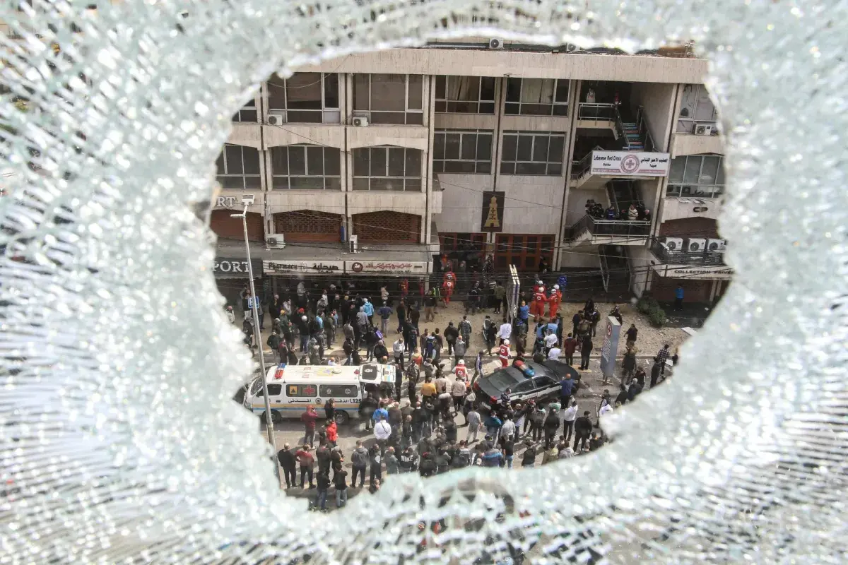 إسرائيل تلاحق حلفاء فلسطينيين ولبنانيين لـ«حزب الله»... على هامش القتال معه