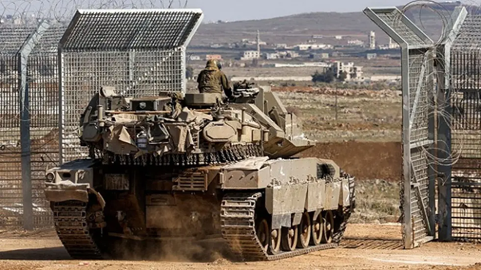 إسرائيل: ضربنا 400 هدف في غرب إيران ونواصل "مطاردة" قاذفات الصواريخ لتقليل الهجمات